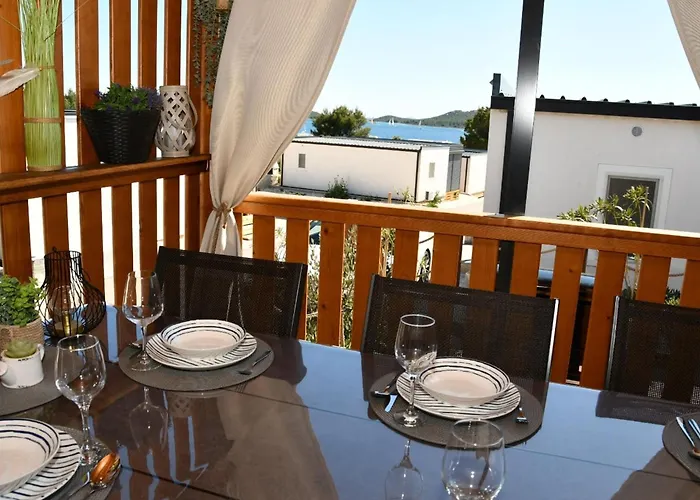 Ferienhaus Mobile With Terrace And Sea View Azzuro *