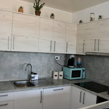 Mobile With Terrace And Sea View Azzuro Casa vacanze Drage